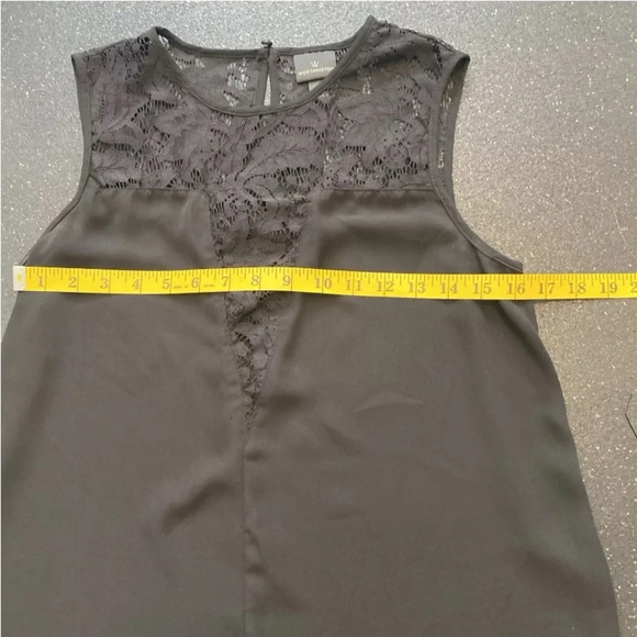 Worthington Black Lace Top Hi low Lightweight Sleeveless Button loop Closure Med - Picture 5 of 7